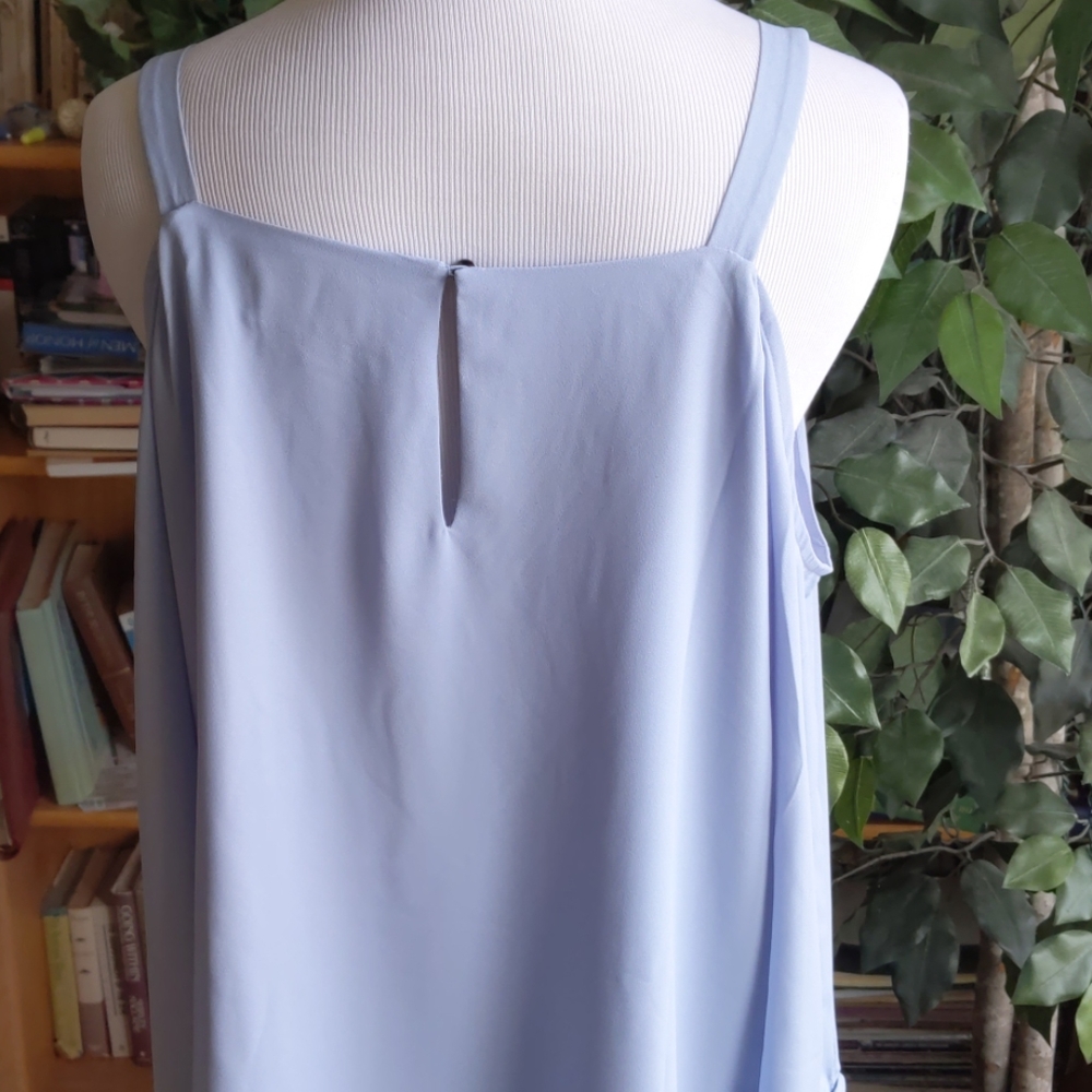 Blouse w/ grommets so cute - Picture 3 of 8